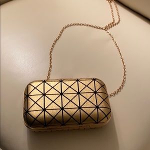 Shimmery good and black shoulder bag